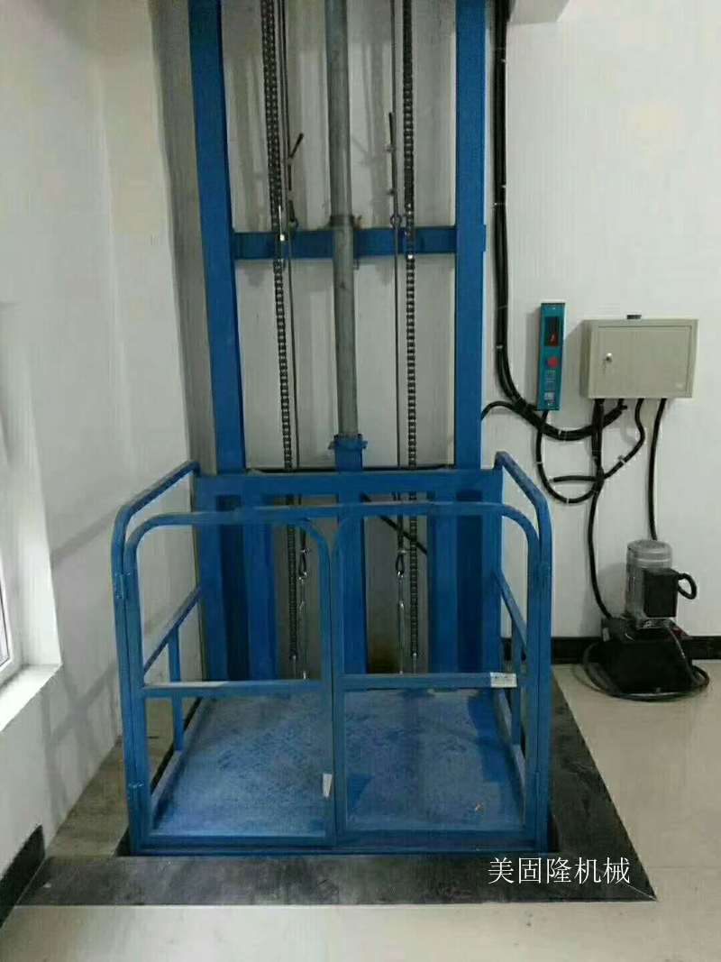 乐东单臂导轨式升降机厂家