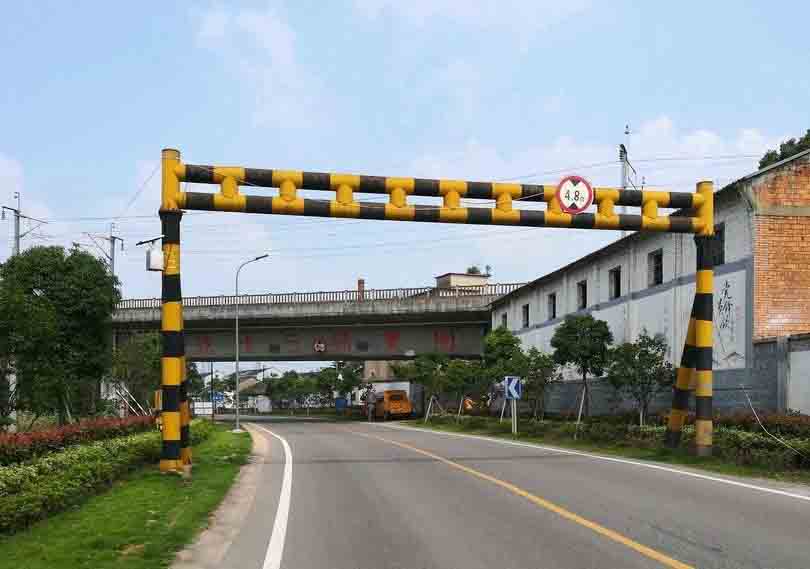 乐东铁路限高架